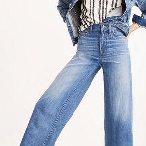 Wide-leg Crop Jeans